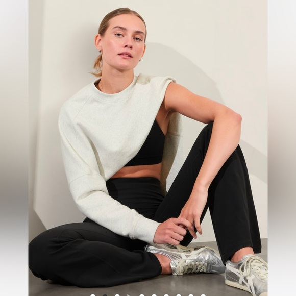 ATHLETA SALUTATION STASH HIGH RISE FLARE PANT - Picture 3 of 9